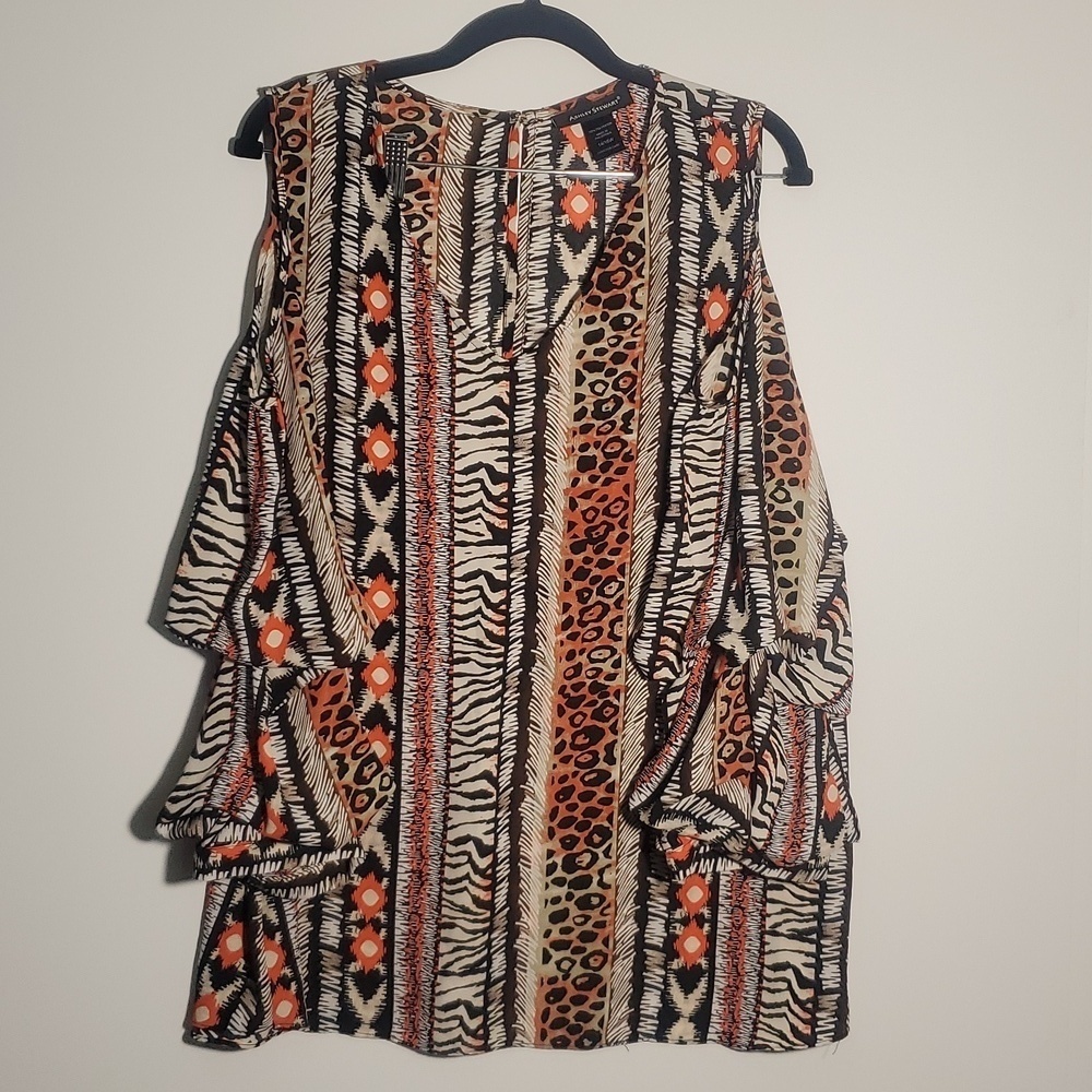 Ashley Stewart cold shoulder blouse V neck Size 14/16